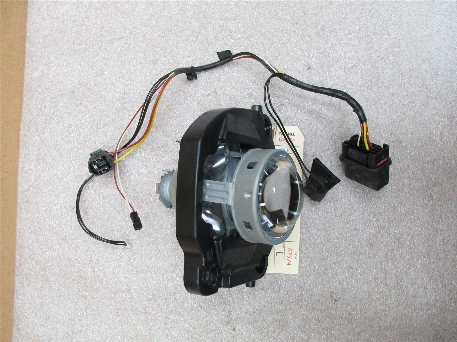 08 Cayenne S AWD Porsche 957 L HEADLIGHT HARDWARE + WIRING HARNESS 122,873
