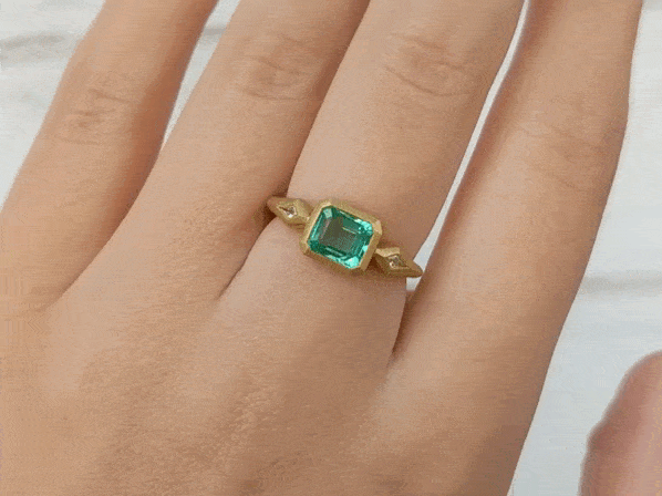 22K Gold Bezel-Set Rectangular Emerald Ring