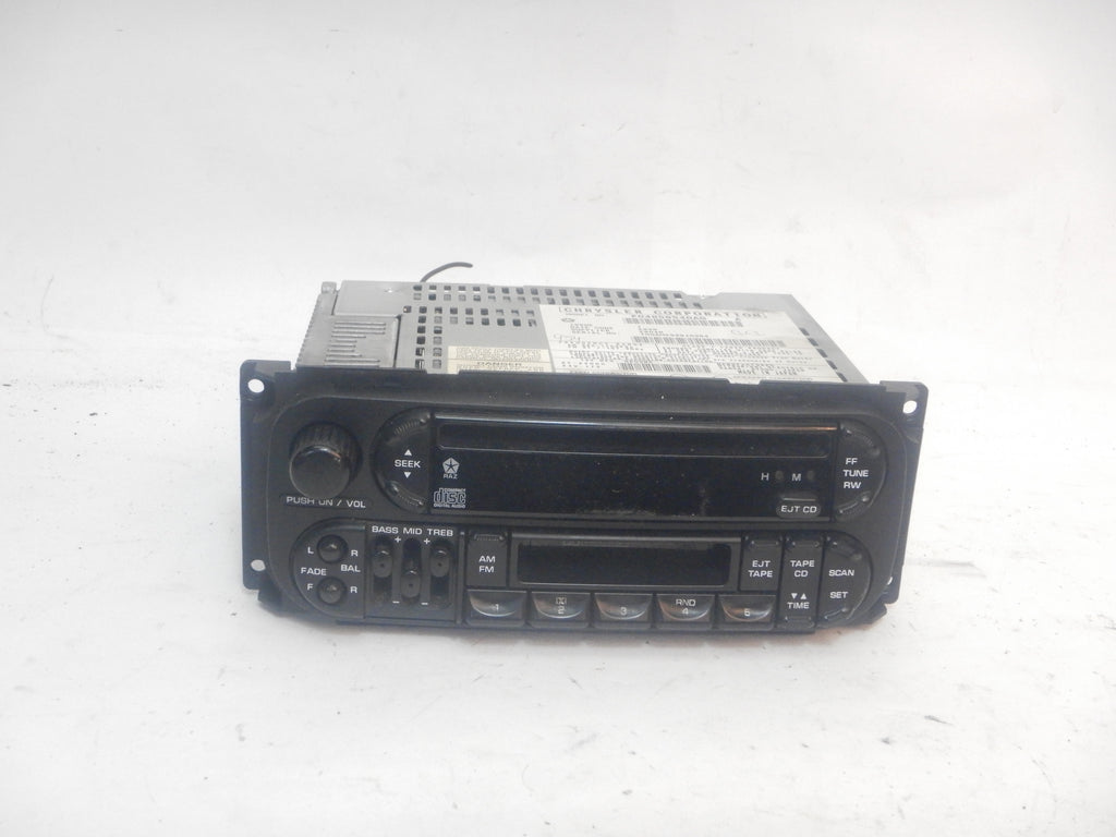 9901 Grand Cherokee WJ Jeep AM FM Radio Stereo Cassette