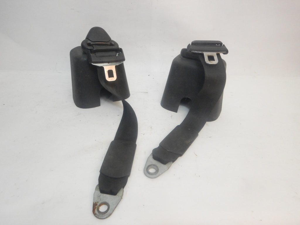 03-06 Wrangler TJ Jeep Rear Seat Belt Set Shoulder Harness Female Ends –  DeadJeep