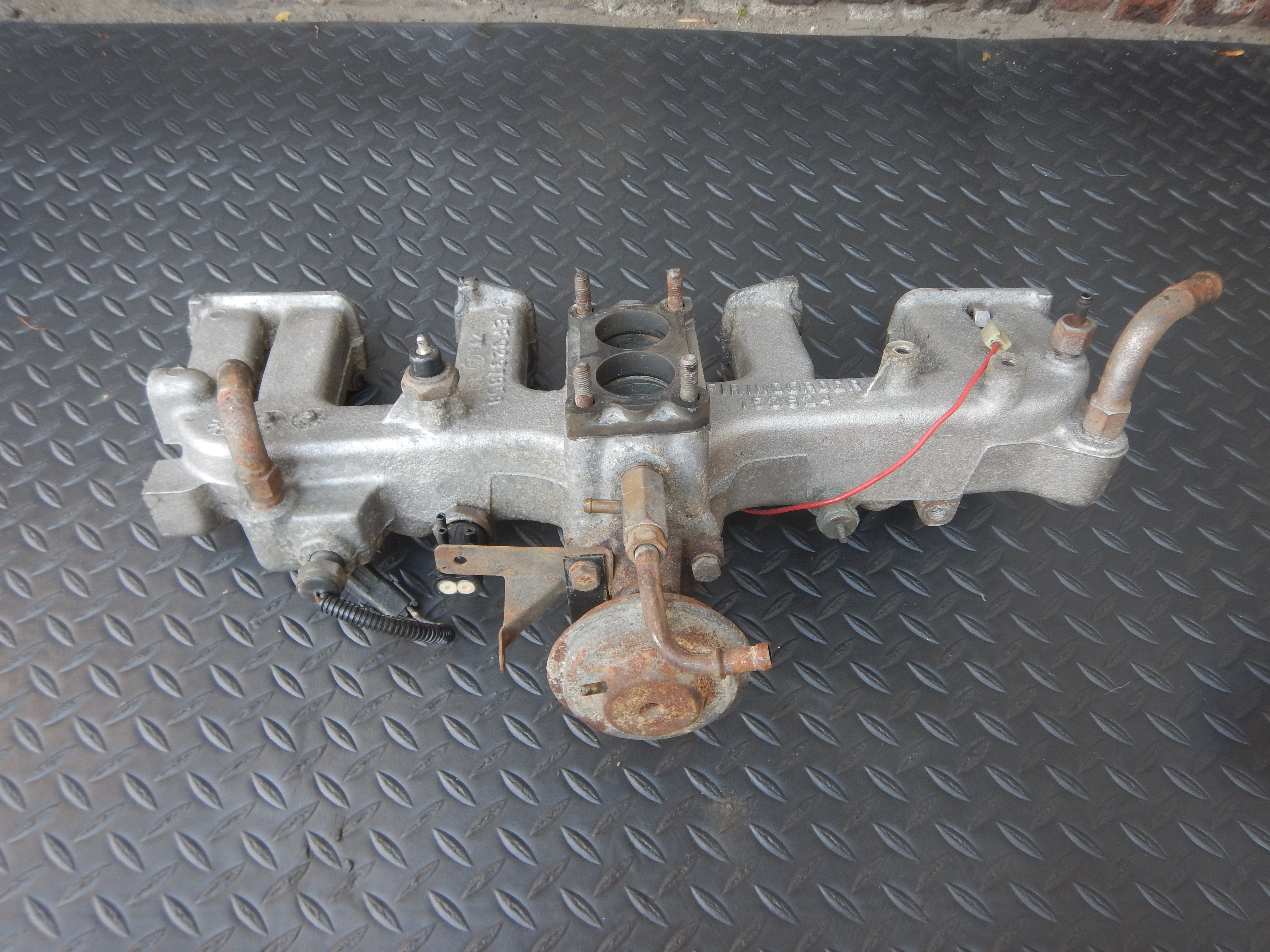 8790 Wrangler YJ 4.2 Intake Manifold Best deals on used Jeep parts