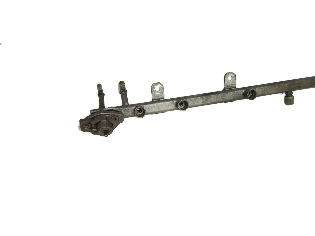 91-95 Wrangler YJ  6 Cylinder Fuel Rail – DeadJeep