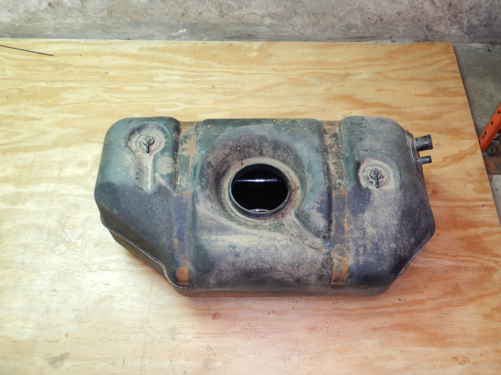 Introducir 56+ imagen 1997 jeep wrangler gas tank