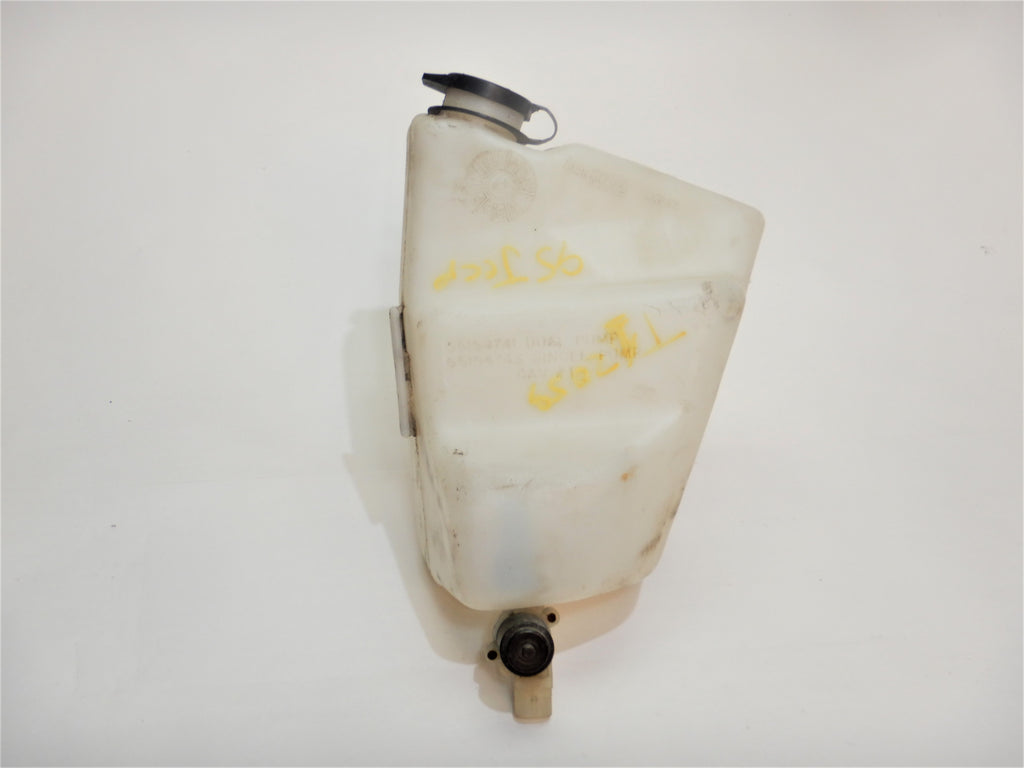 91-95 Wrangler YJ Single Pump Windshield Washer Fluid Bottle 55154743 –  DeadJeep