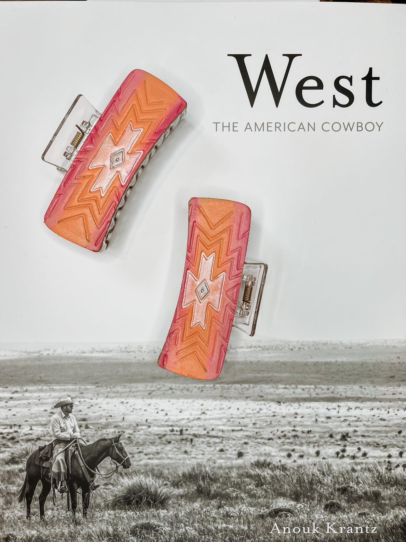 Western Leather Claw Clip - Pink Aztec