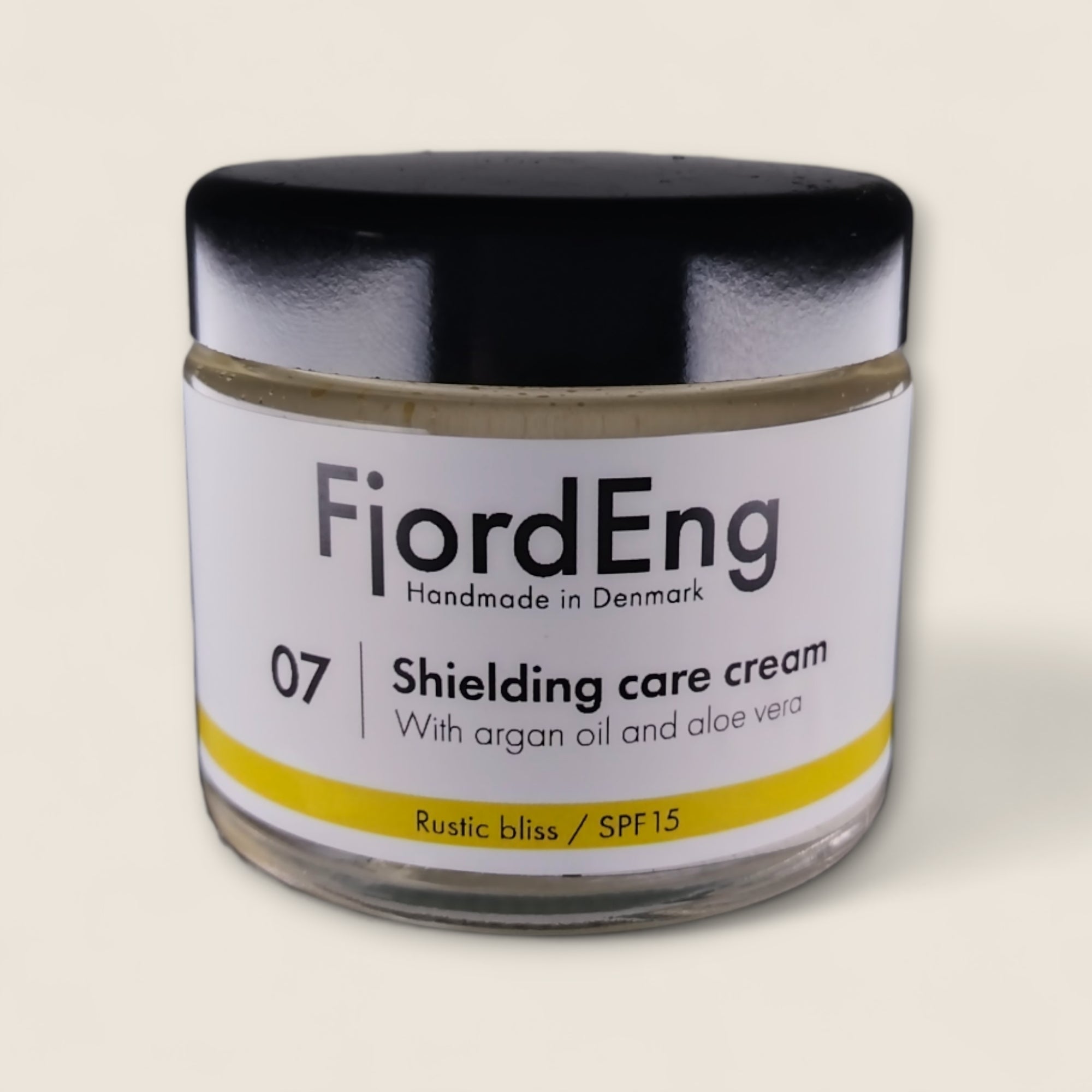 Se 07 / Shieldig Care Cream - 100ml hos FjordEng