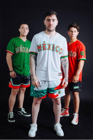 A Mexico baseball jersey looks great with sport shorts.