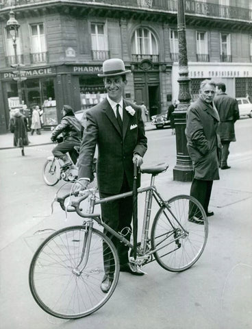 Tom Simpson after he won Flanders