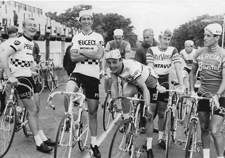 Simpson at start of 1967 Manx Premier