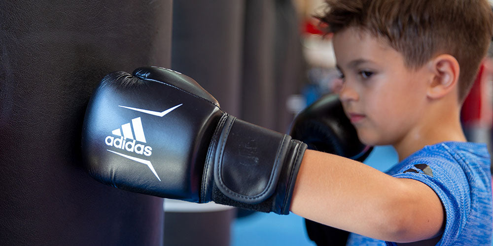 Cómo se fabrica un saco de Boxeo de piel - Solo Artes Marciales