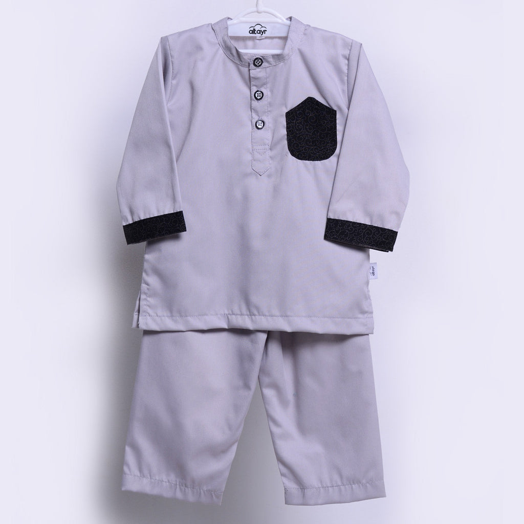 Baju Melayu Kurta in Cumulus – Fly With Altayr