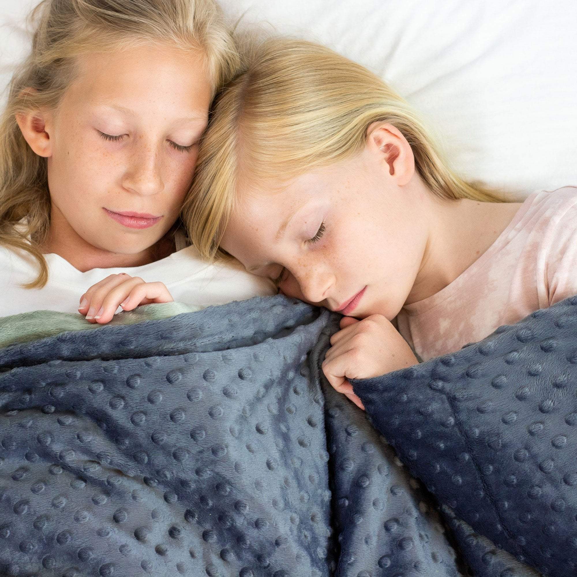 Buy a Weighted Blanket for Kids | FREE Shipping | Harkla