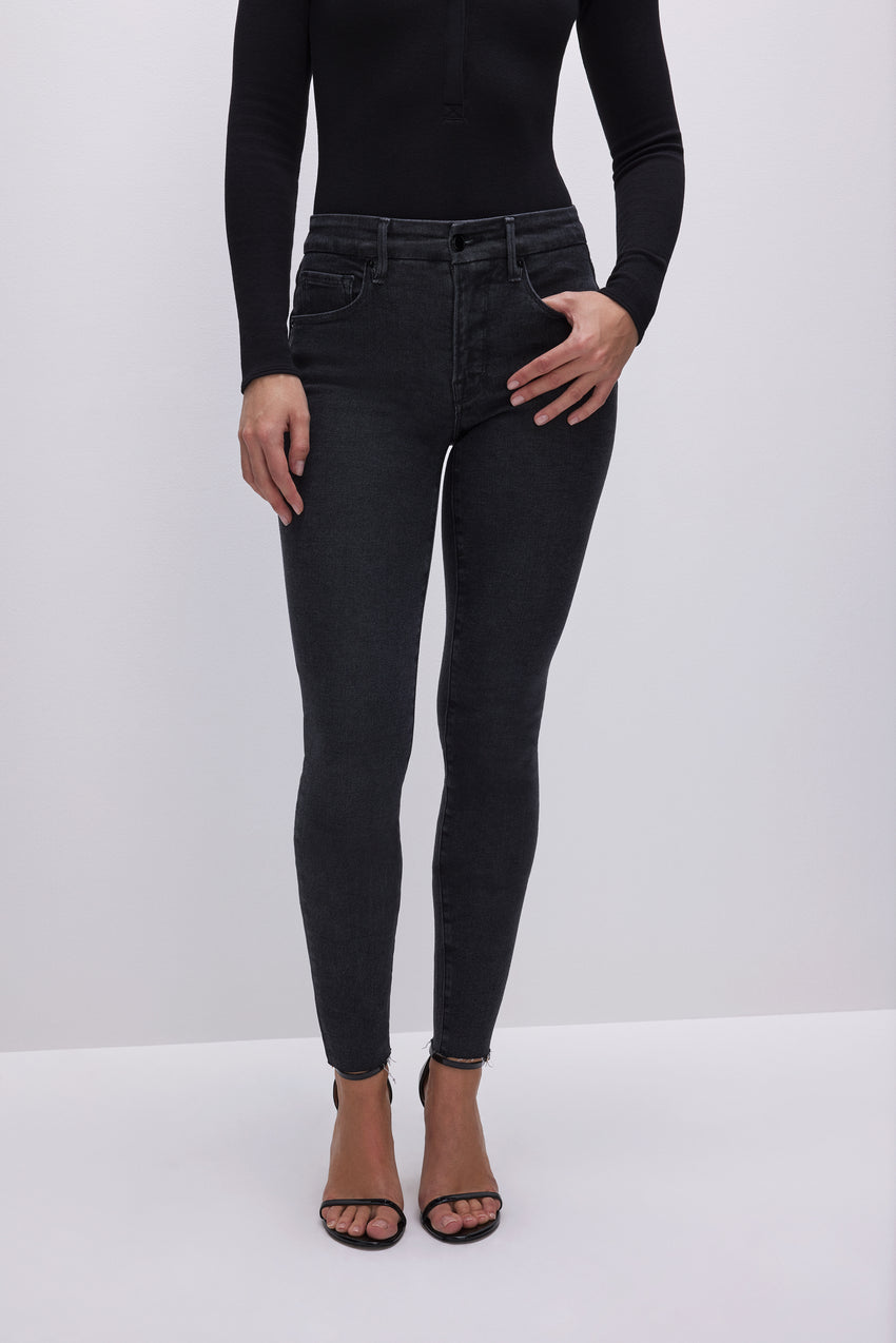 GOOD LEGS SKINNY JEANS | BLACK184 View 1 - model: Size 0 |