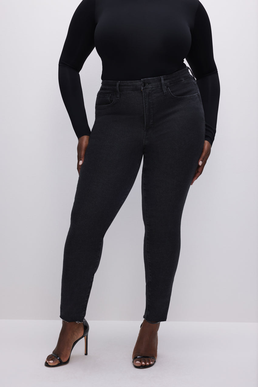 GOOD LEGS SKINNY JEANS | BLACK184 View 7 - model: Size 16 |