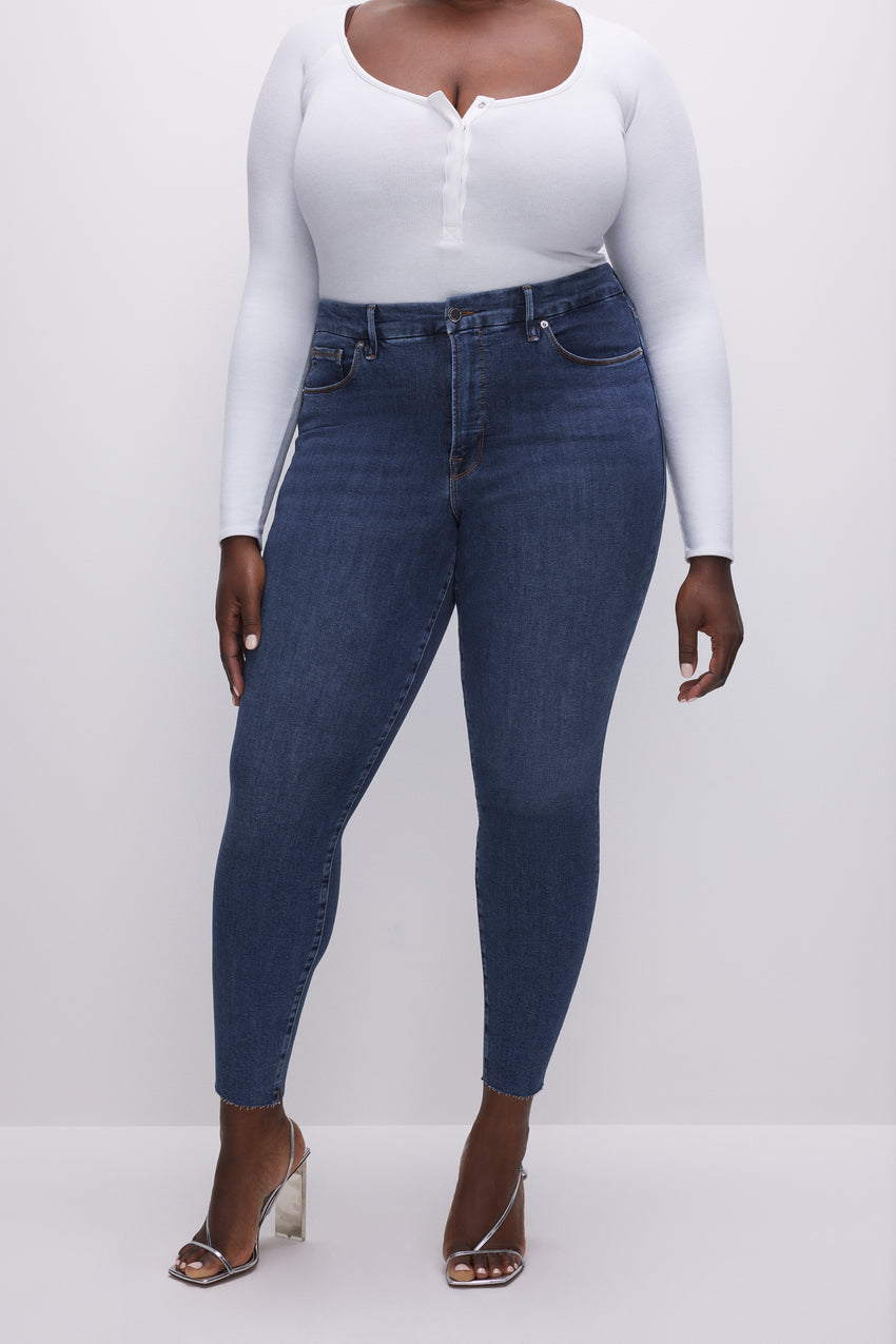 GOOD LEGS SKINNY CROPPED JEANS | BLUE835 View 6 - model: Size 16 |