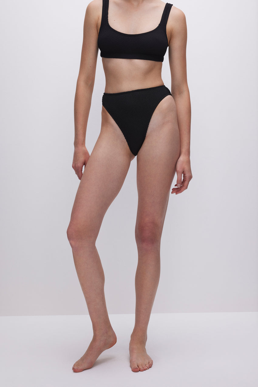 ALWAYS FITS GOOD WAIST BIKINI BOTTOM | BLACK001 View 1 - model: Size 0 |