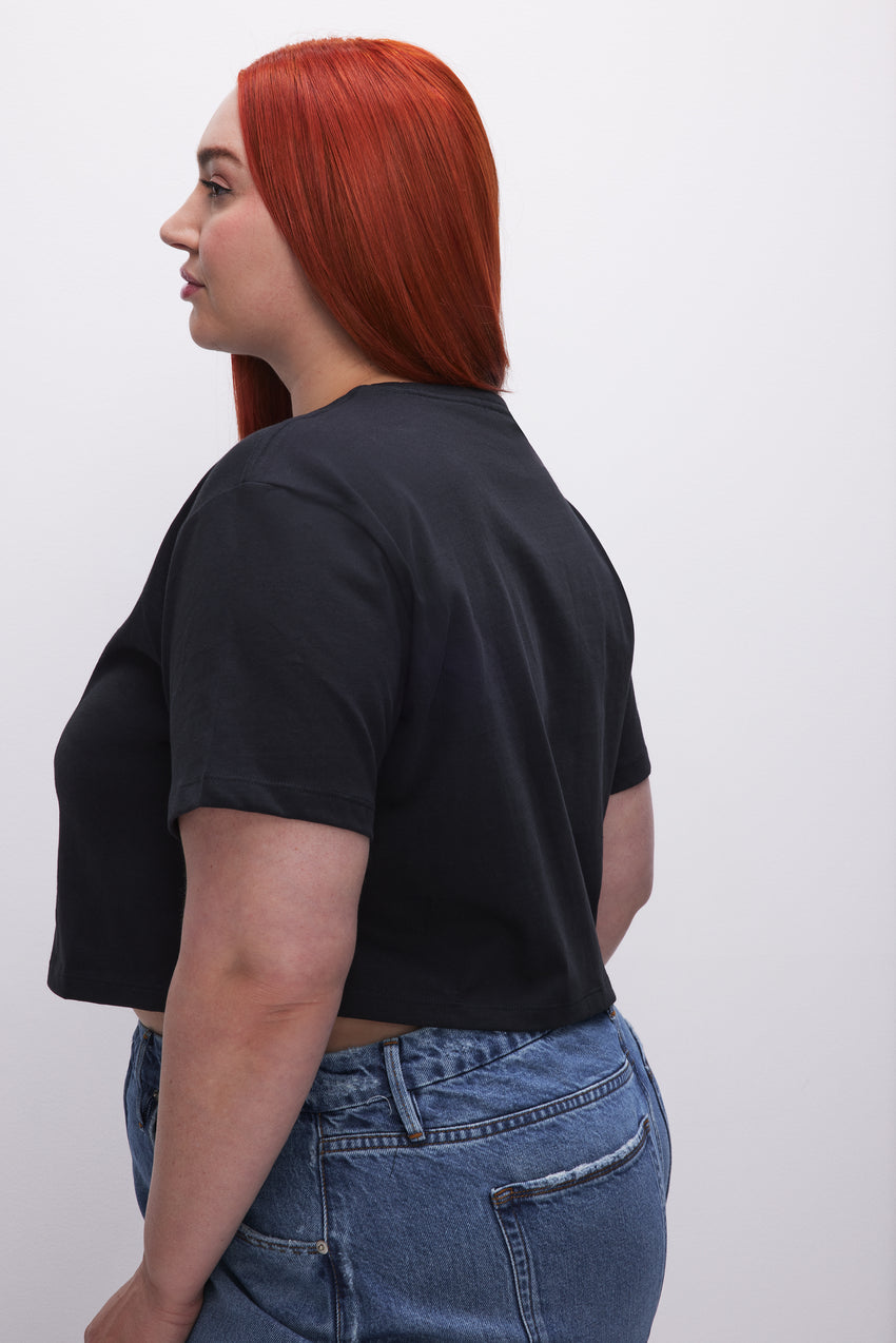 COTTON CROPPED TEE | BLACK001 View 1 - model: Size 16 |