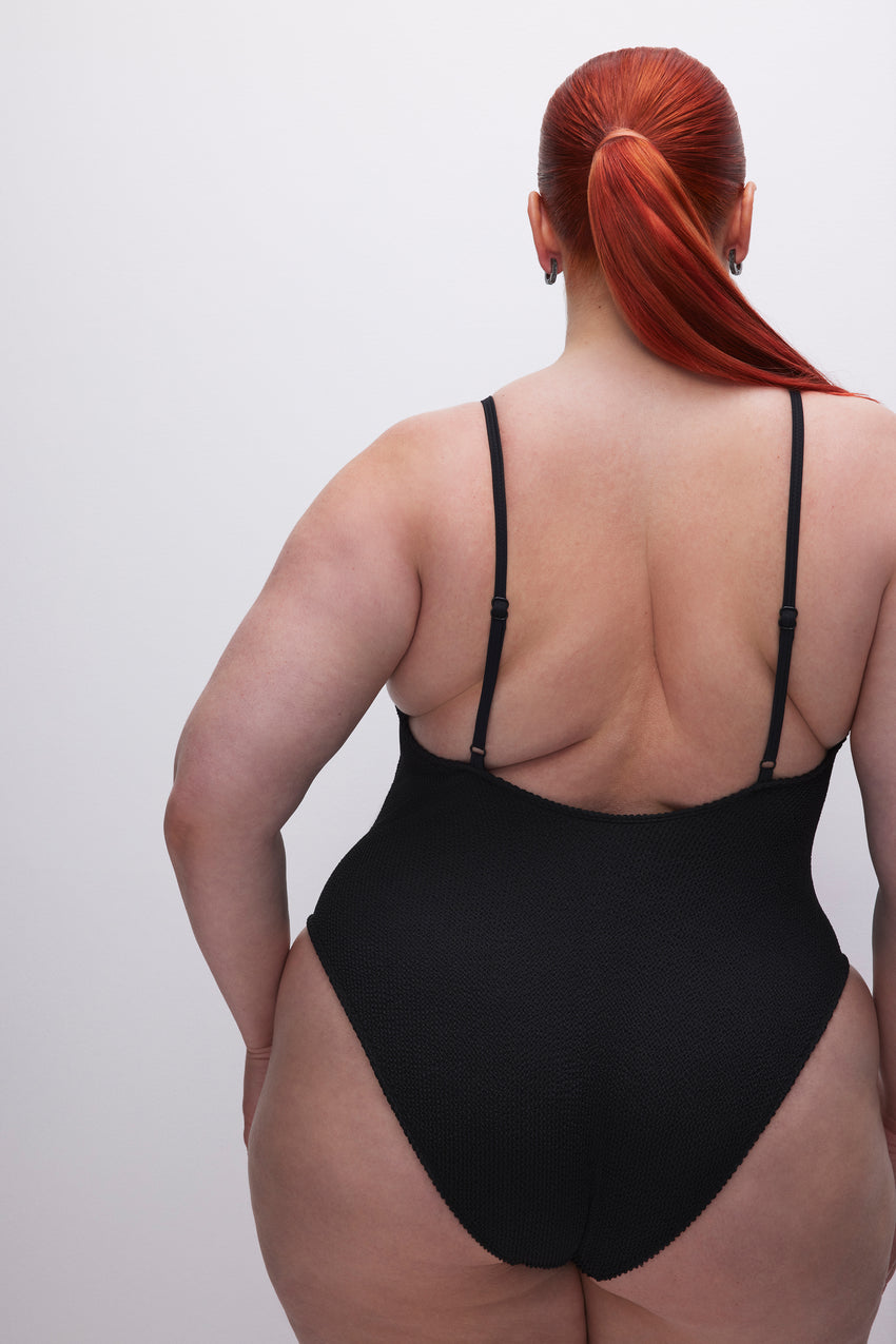 ALWAYS FITS ONE-PIECE SWIMSUIT | BLACK001 View 1 - model: Size 16 |