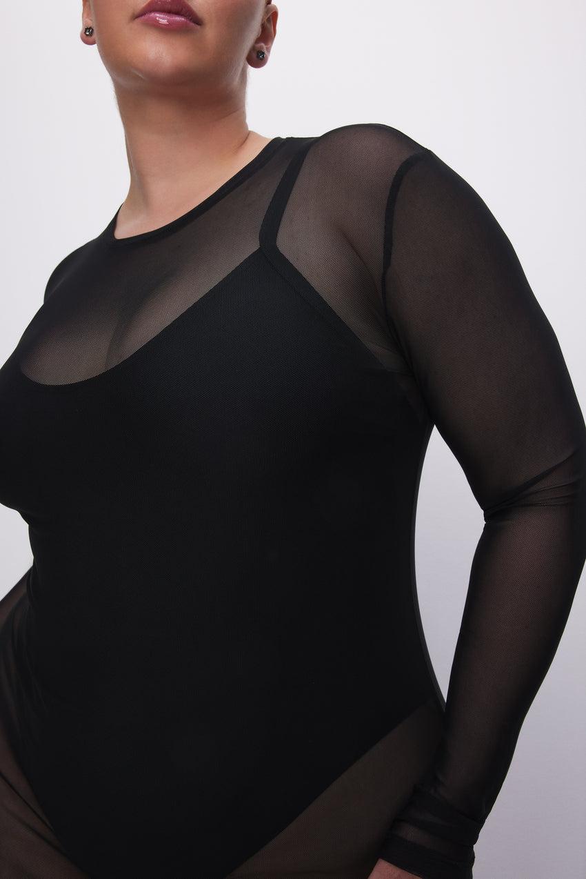 MESH MAXI DRESS | BLACK001 View 5 - model: Size 16 |