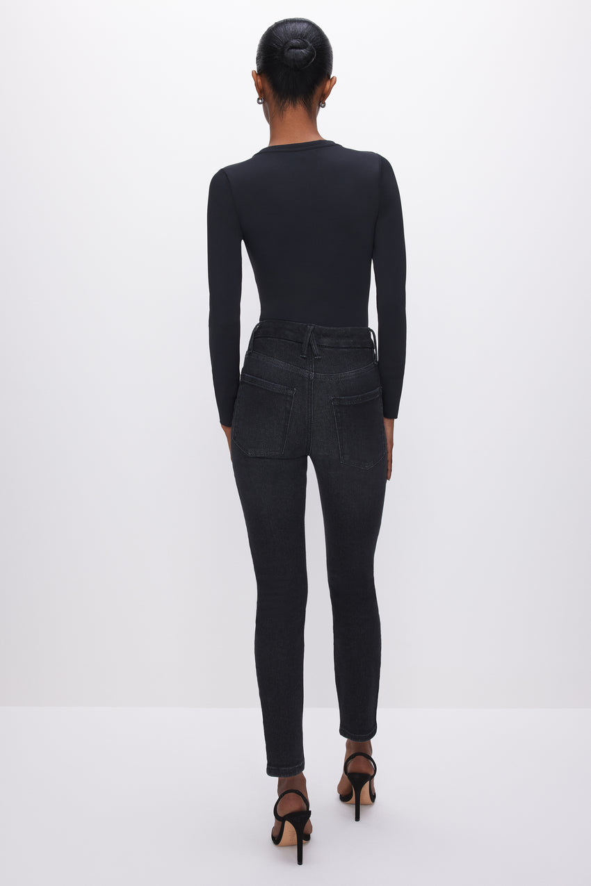 GOOD PETITE SKINNY JEANS | BLACK001 View 3 - model: Size 0 |