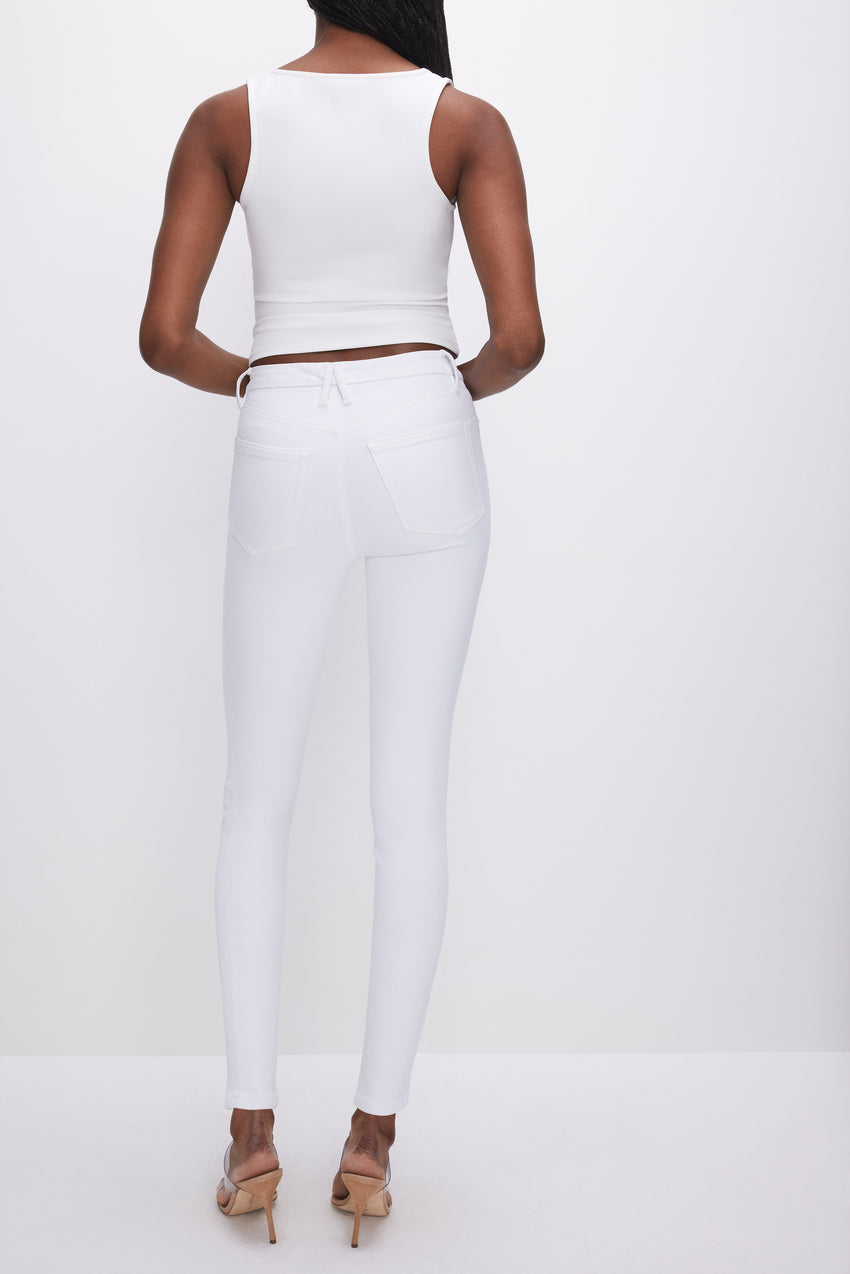 GOOD LEGS SKINNY LIGHT COMPRESSION JEANS | WHITE001 View 3 - model: Size 0 |