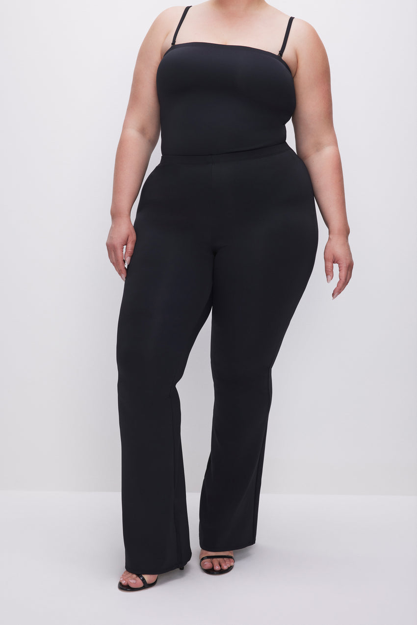 SCUBA PULL-ON FLARE TROUSERS | BLACK001 View 7 - model: Size 16 |