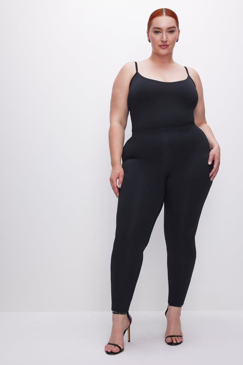 SCUBA PULL-ON LEGGINGS | BLACK001 View 9 - model: Size 16 |