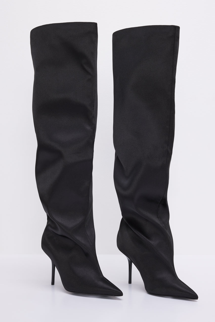 SLOUCHY BOOT | BLACK001 View 2 - model: Size 0 |