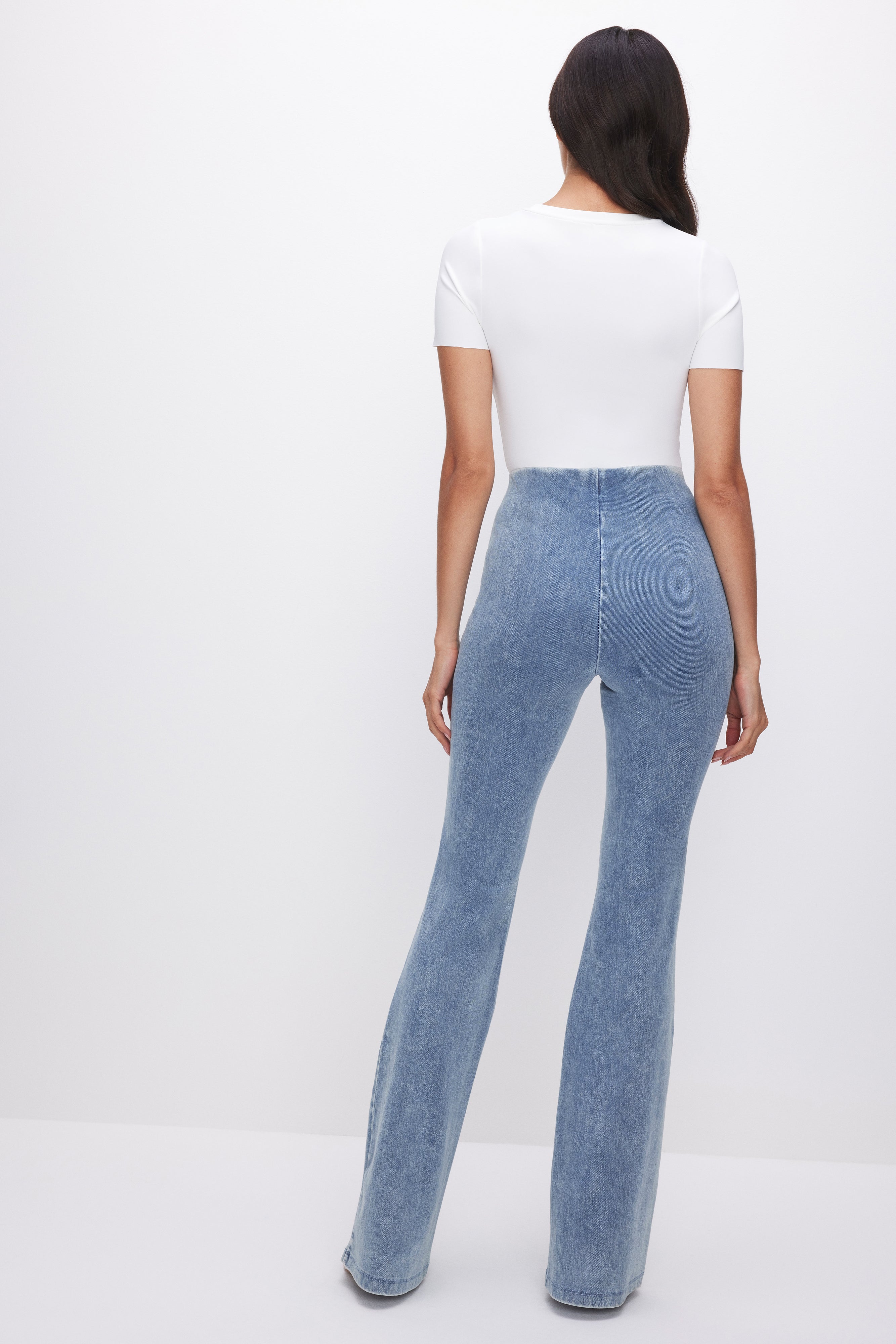 SOFT SCULPT PULL-ON FLARE JEANS | INDIGO556 - GOOD AMERICAN