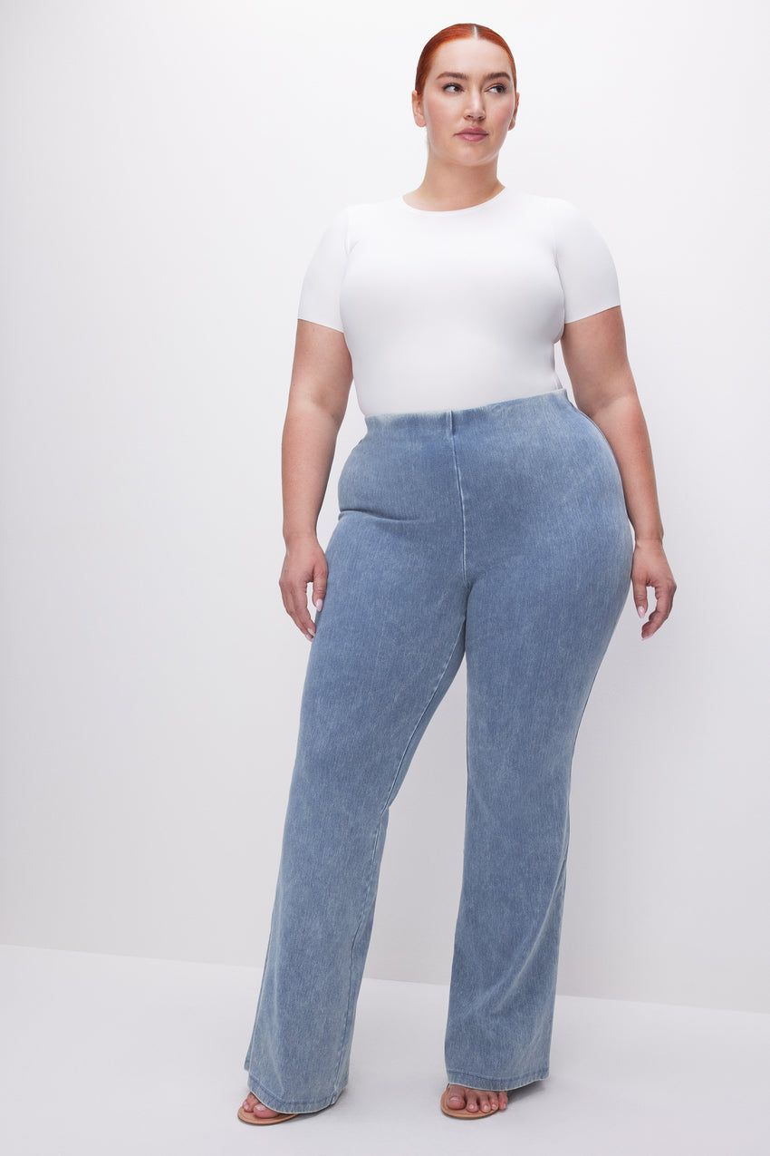 SOFT SCULPT PULL-ON FLARE JEANS | INDIGO556 - GOOD AMERICAN