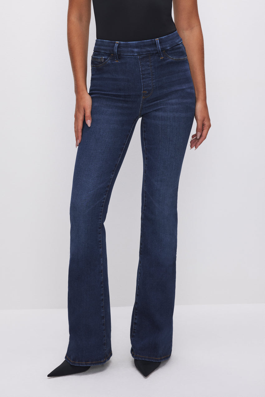 POWER STRETCH PULL-ON FLARE JEANS | INDIGO491 View 2 - model: Size 0 |