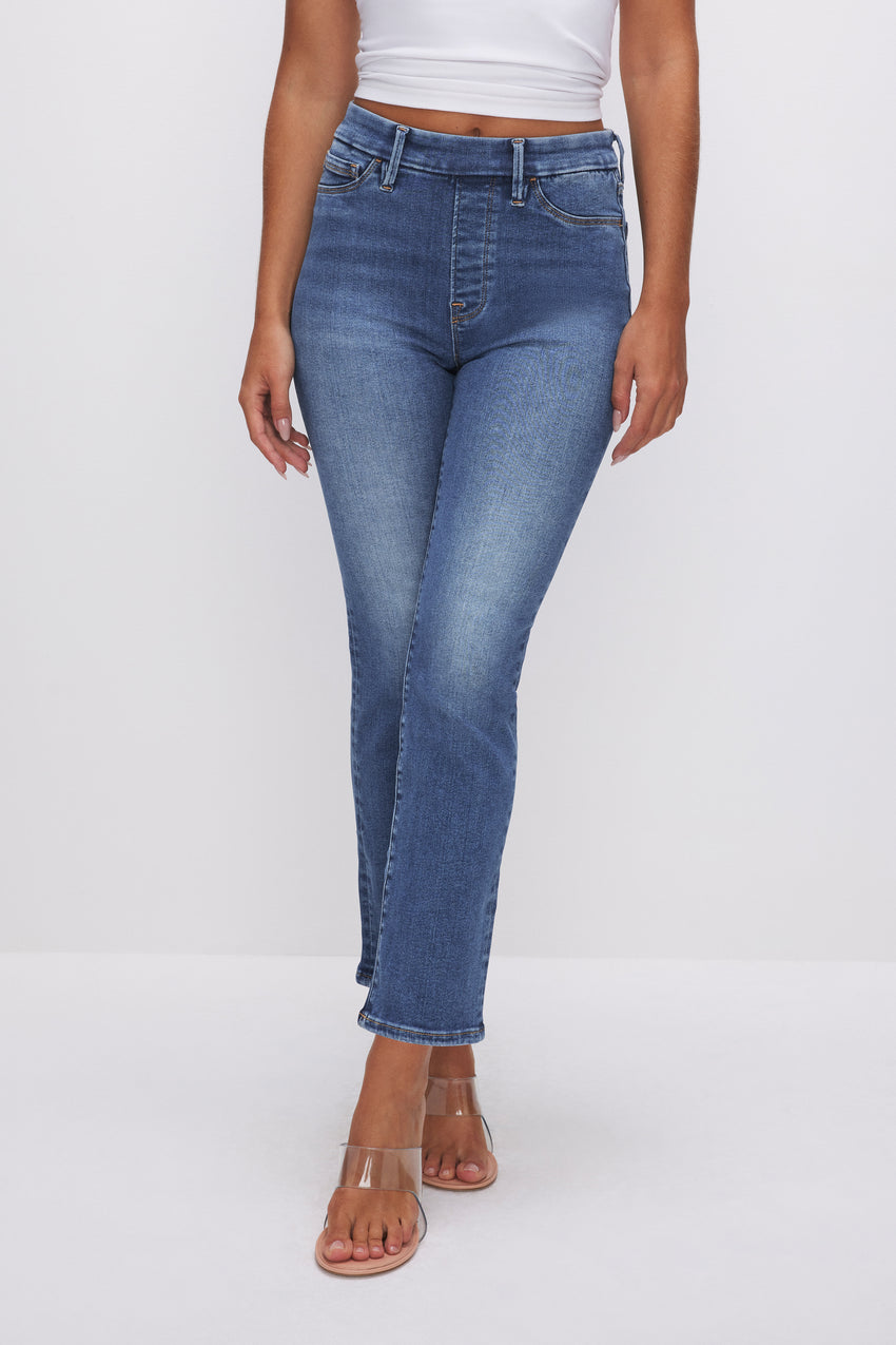 POWER STRETCH PULL-ON STRAIGHT JEANS | INDIGO490 View 2 - model: Size 0 |