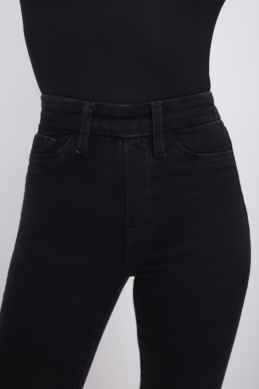 POWER STRETCH PULL-ON SKINNY JEANS | BLACK001 View 2 - model: Size 0 |