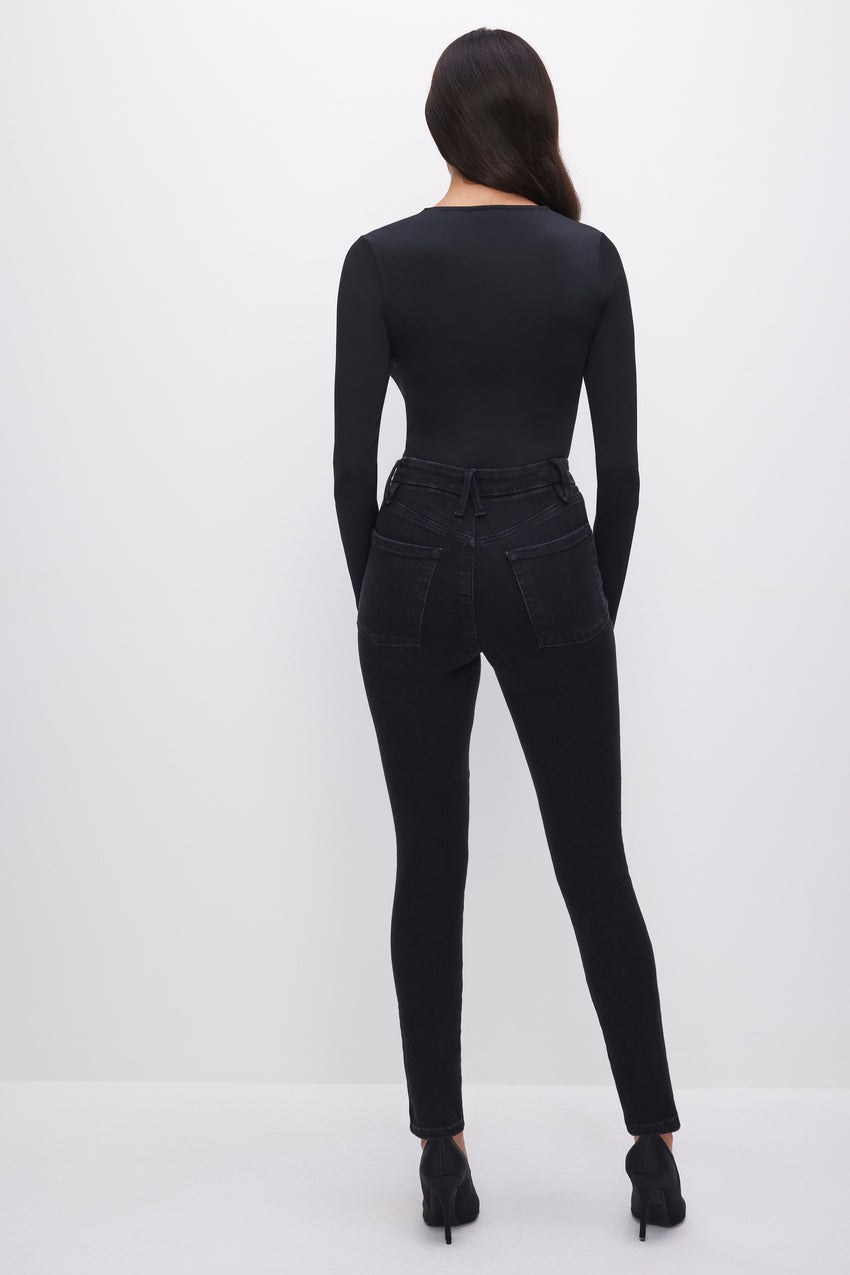POWER STRETCH PULL-ON SKINNY JEANS | BLACK001 View 4 - model: Size 0 |