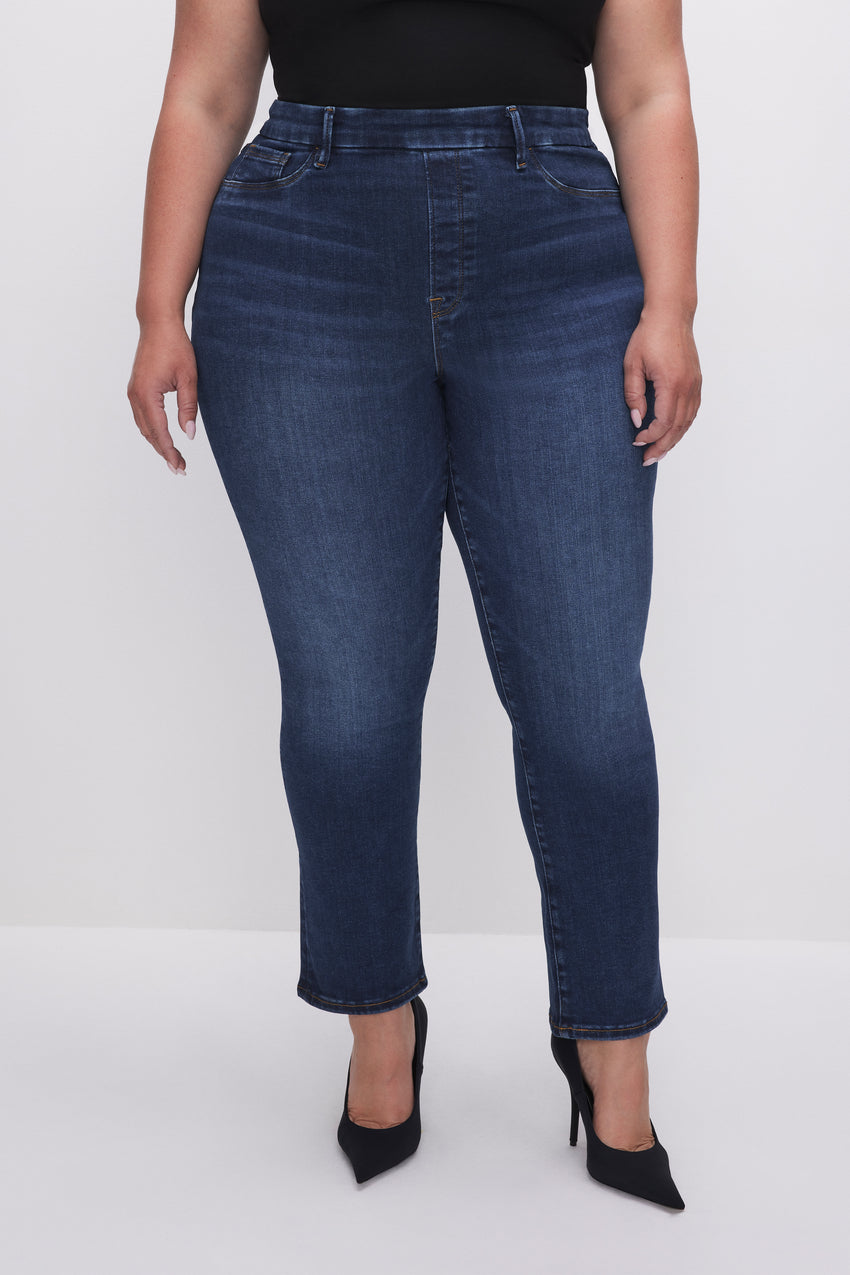 POWER STRETCH PULL-ON STRAIGHT JEANS | INDIGO491 View 8 - model: Size 16 |