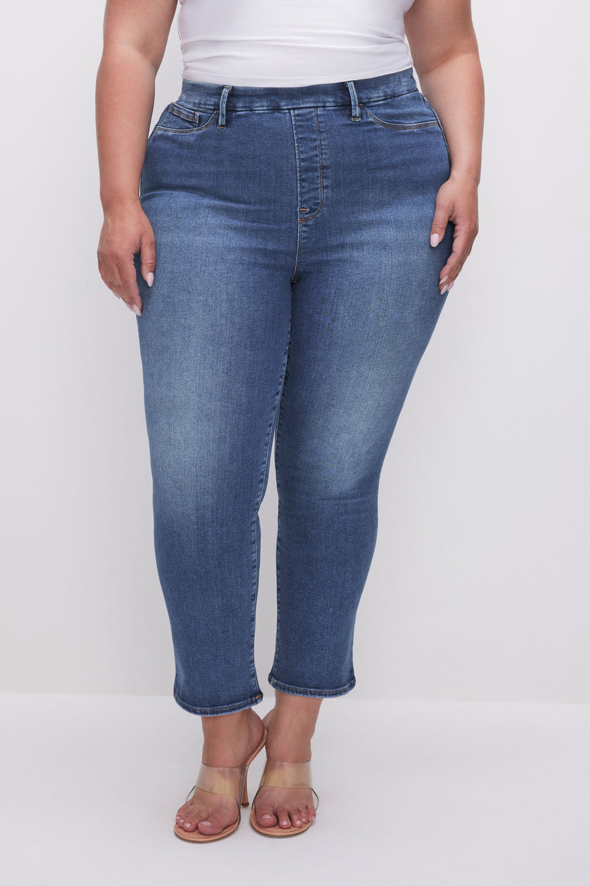 POWER STRETCH PULL-ON STRAIGHT JEANS | INDIGO490 View 9 - model: Size 16 |