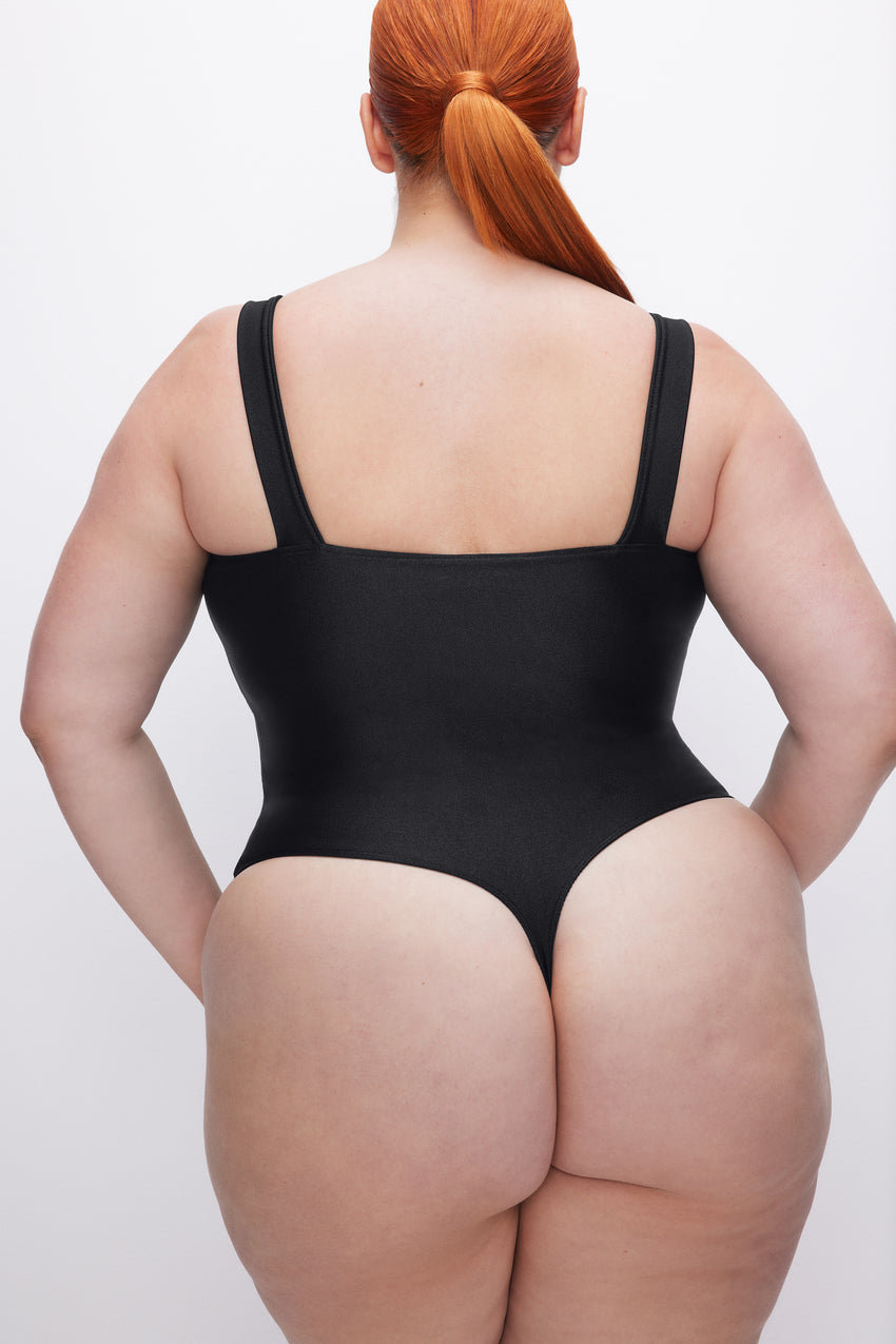 COMPRESSION SHINE BODYSUIT | BLACK001 View 11 - model: Size 16 |