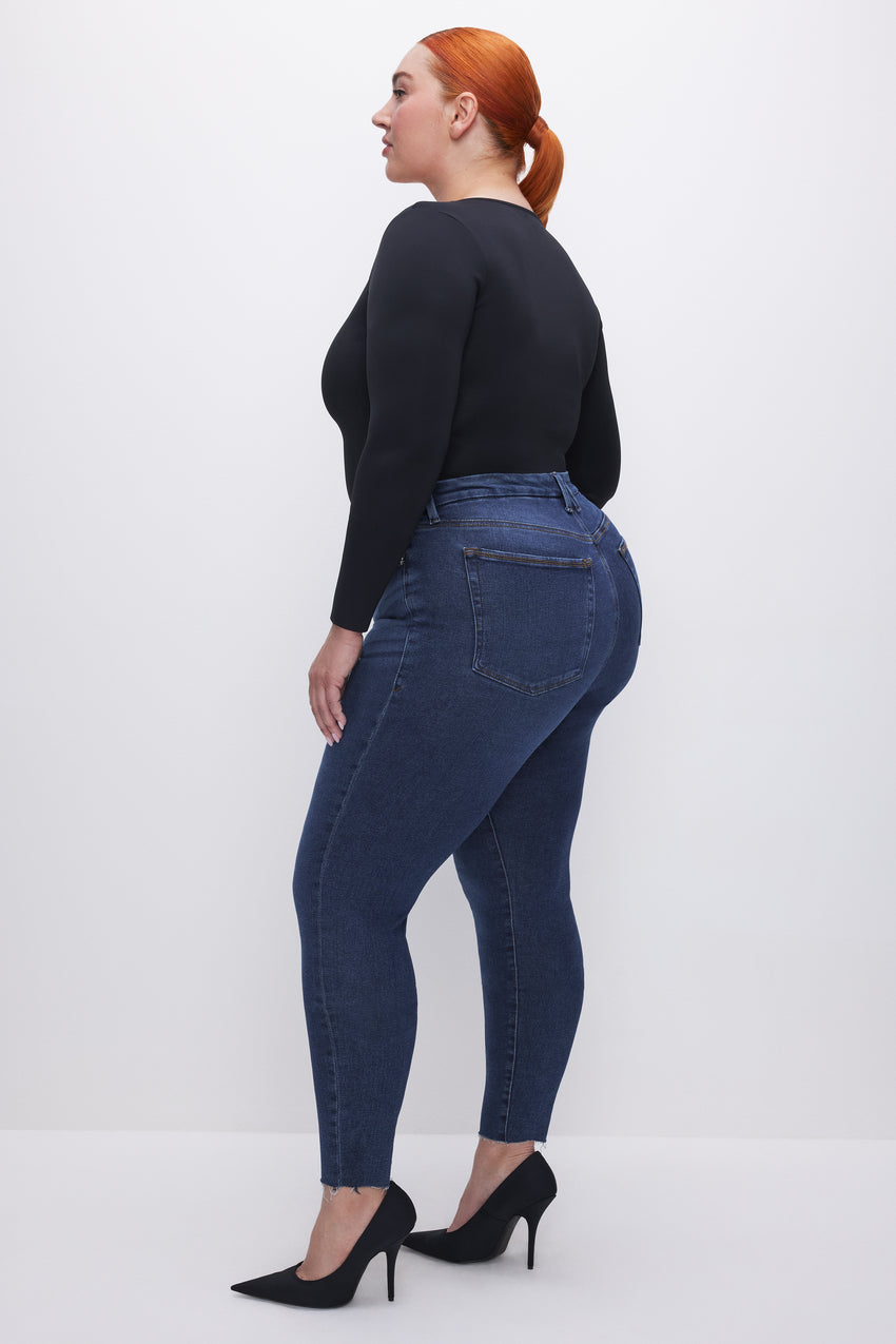 GOOD LEGS SKINNY JEANS | BLUE866 View 10 - model: Size 16 |