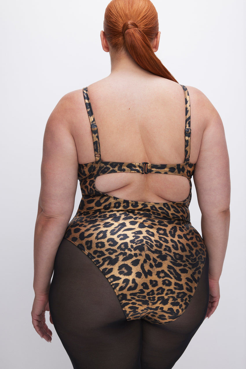 SHOW UP ONE-PIECE SWIMSUIT | GOLD LEOPARD001 View 4 - model: Size 16 |