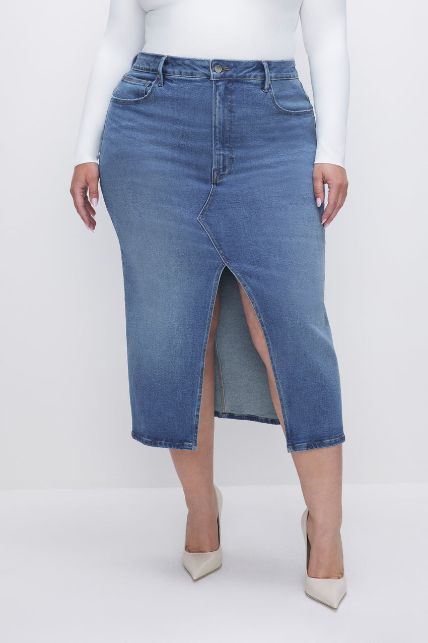 DENIM LIGHT COMPRESSION SLIT MIDI SKIRT | BLUE691 View 2 - model: Size 16 |