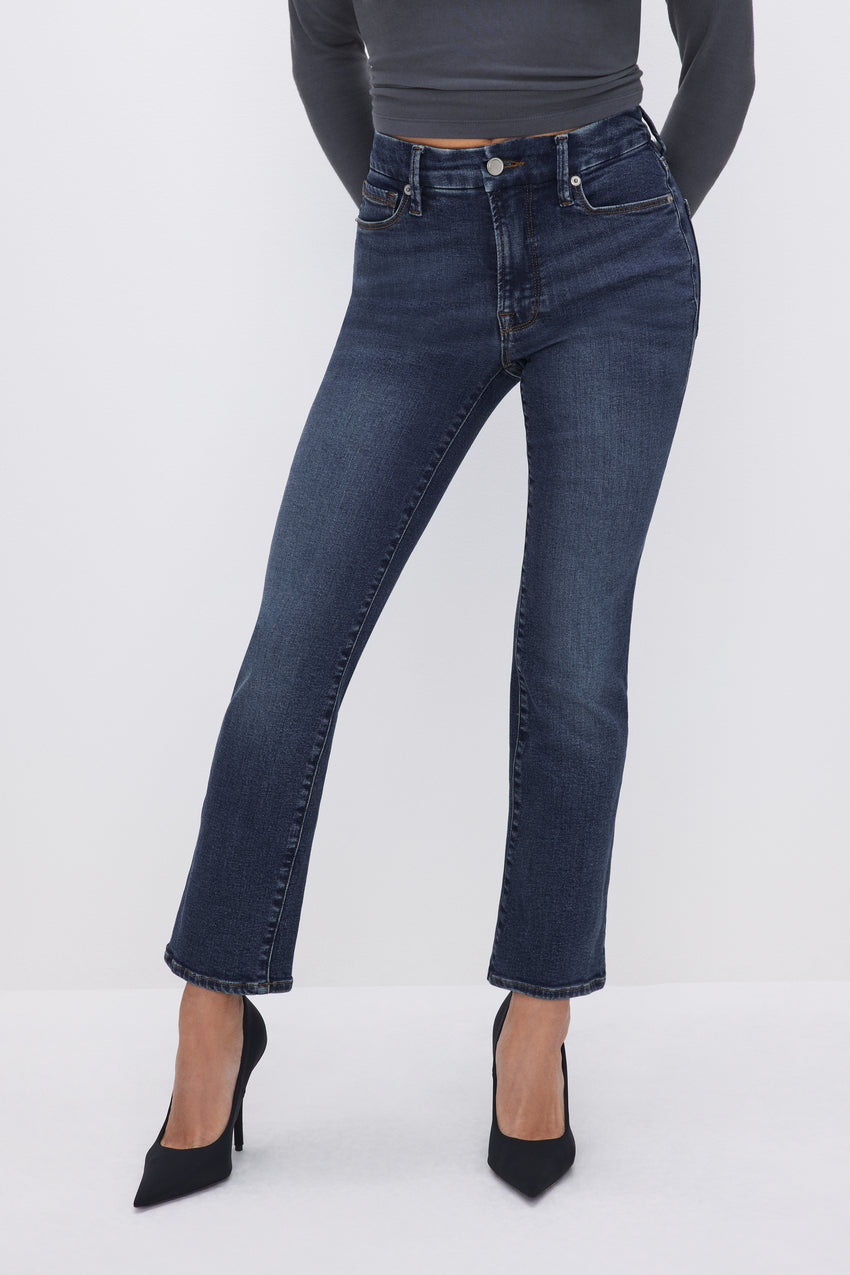 GOOD PETITE STRAIGHT JEANS | BLUE004 View 3 - model: Size 0 |