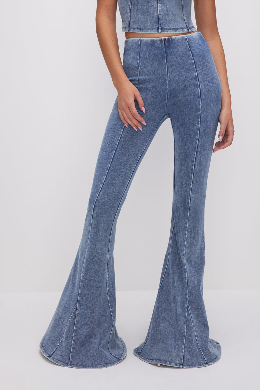 SOFT SCULPT PULL-ON EXTREME FLARE JEANS | INDIGO595 View 5 - model: Size 0 |