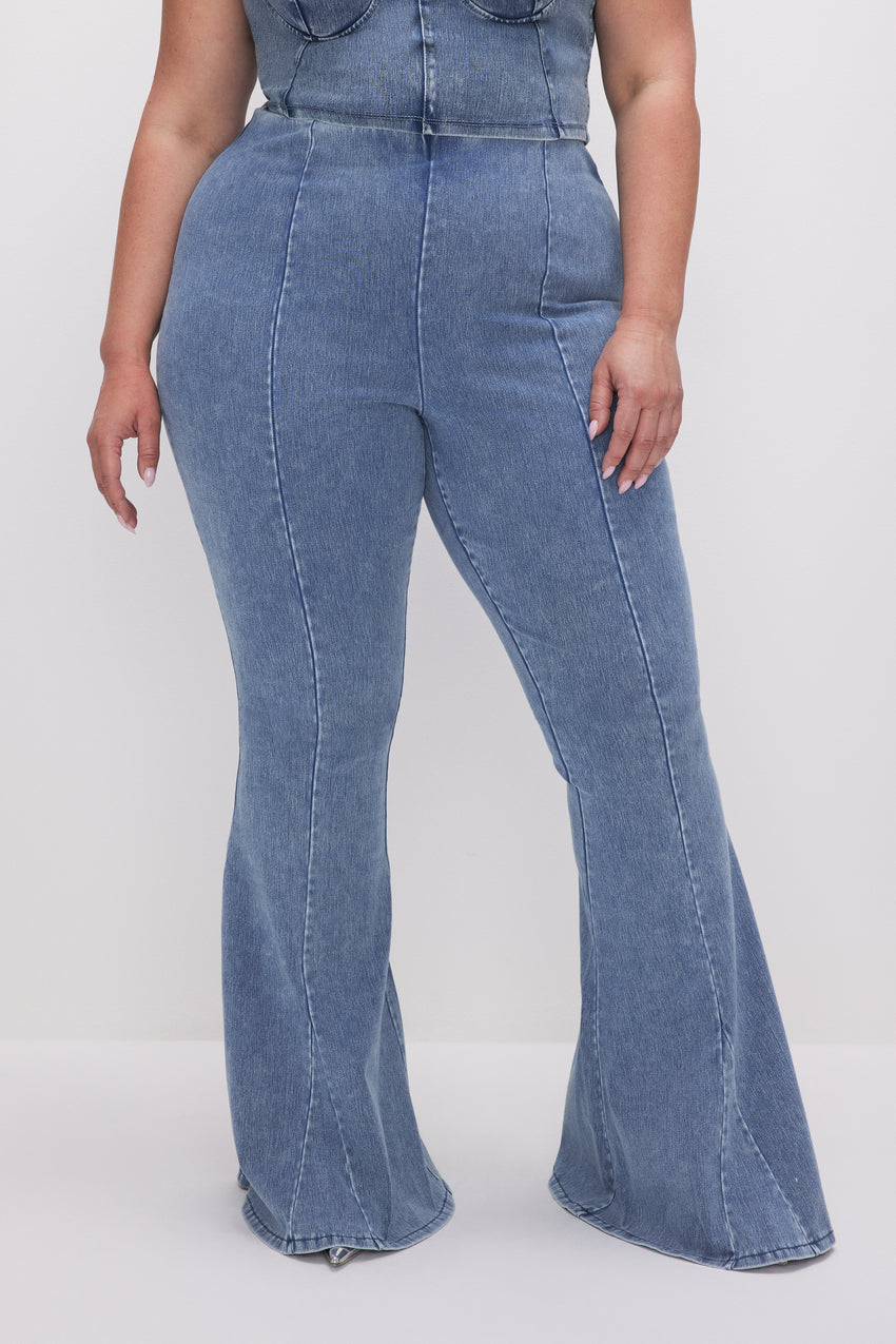 SOFT SCULPT PULL-ON EXTREME FLARE JEANS | INDIGO595 View 10 - model: Size 16 |