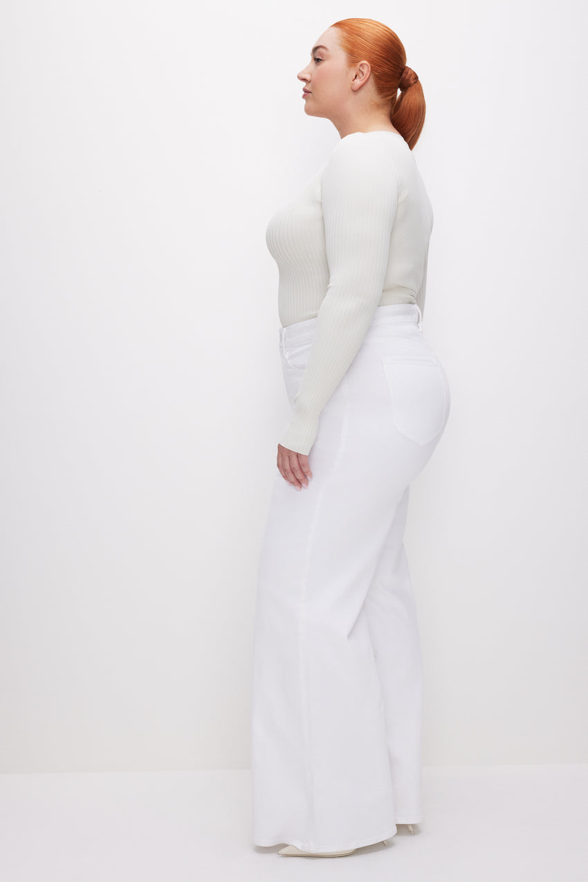 GOOD WAIST PALAZZO JEANS | WHITE001 View 7 - model: Size 16 |