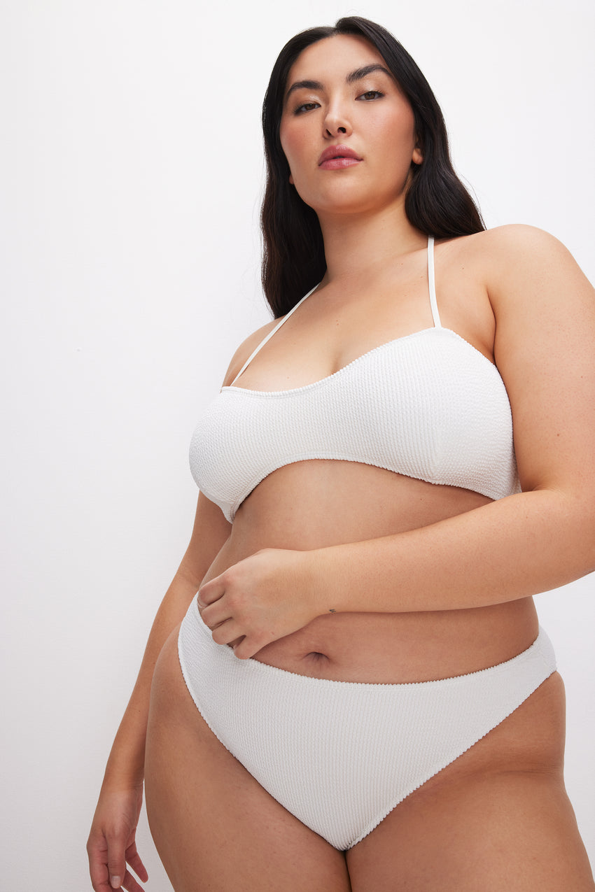 ALWAYS FITS TINY BIKINI TOP | CLOUD WHITE View 6 - model: Size 16 |