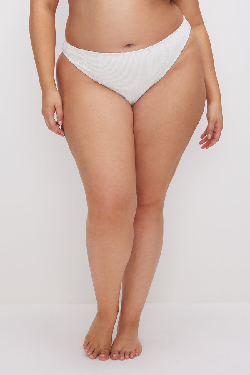 ALWAYS FITS CLASSIC BIKINI BOTTOM | CLOUD WHITE View 6 - model: Size 16 |