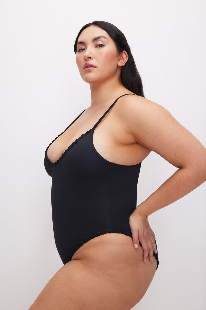 WHIP STITCH COMPRESSION SWIMSUIT | BLACK001 View 6 - model: Size 16 |