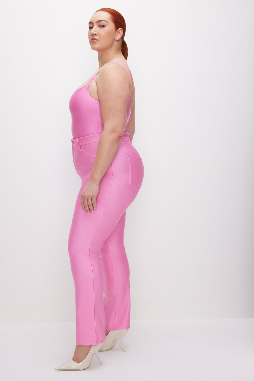 COMPRESSION SHINE STRAIGHT PANTS | SORORITY PINK003 View 3 - model: Size 16 |