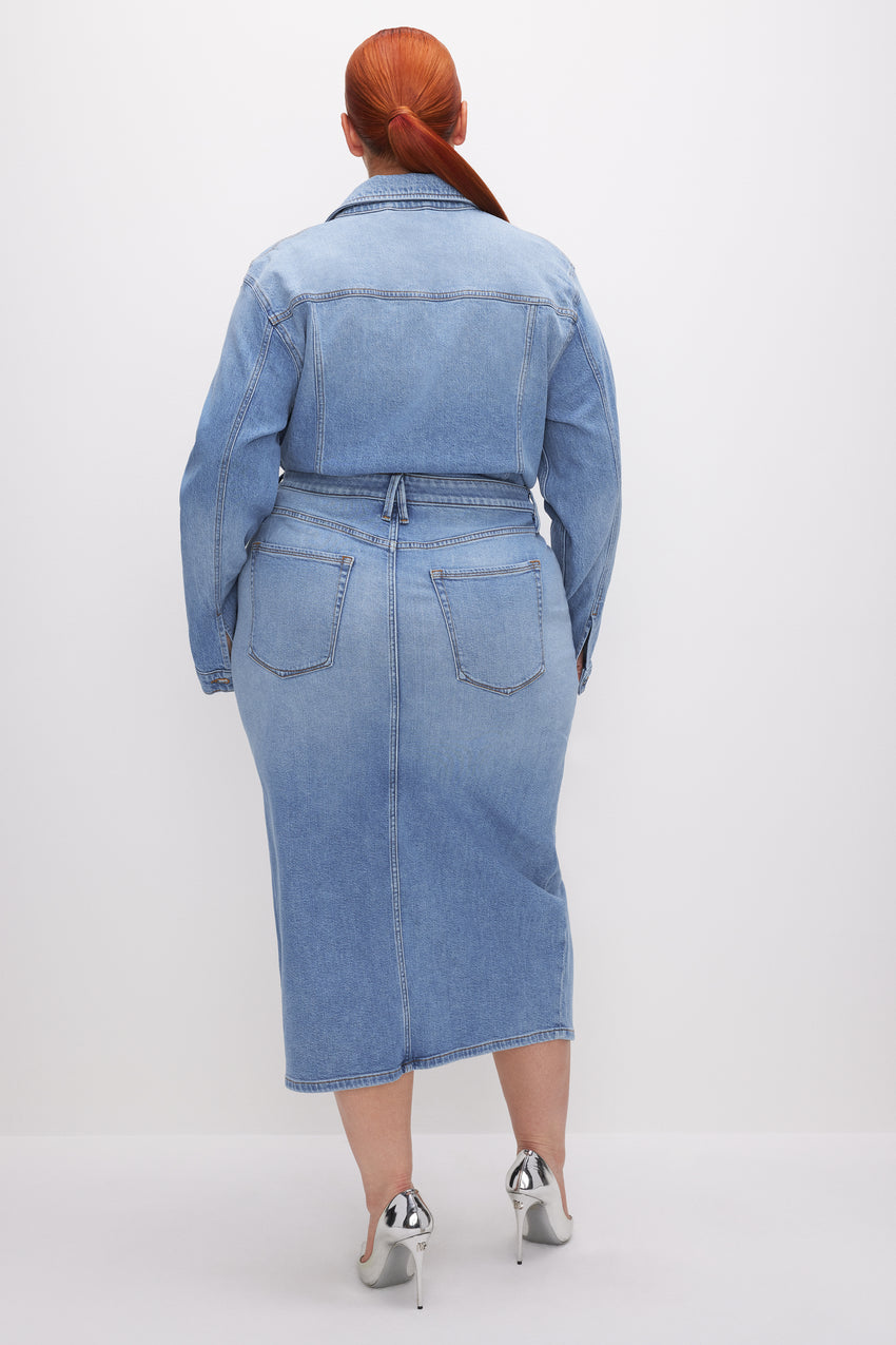 DENIM LIGHT COMPRESSION SLIT MIDI SKIRT | BLUE598 View 9 - model: Size 16 |