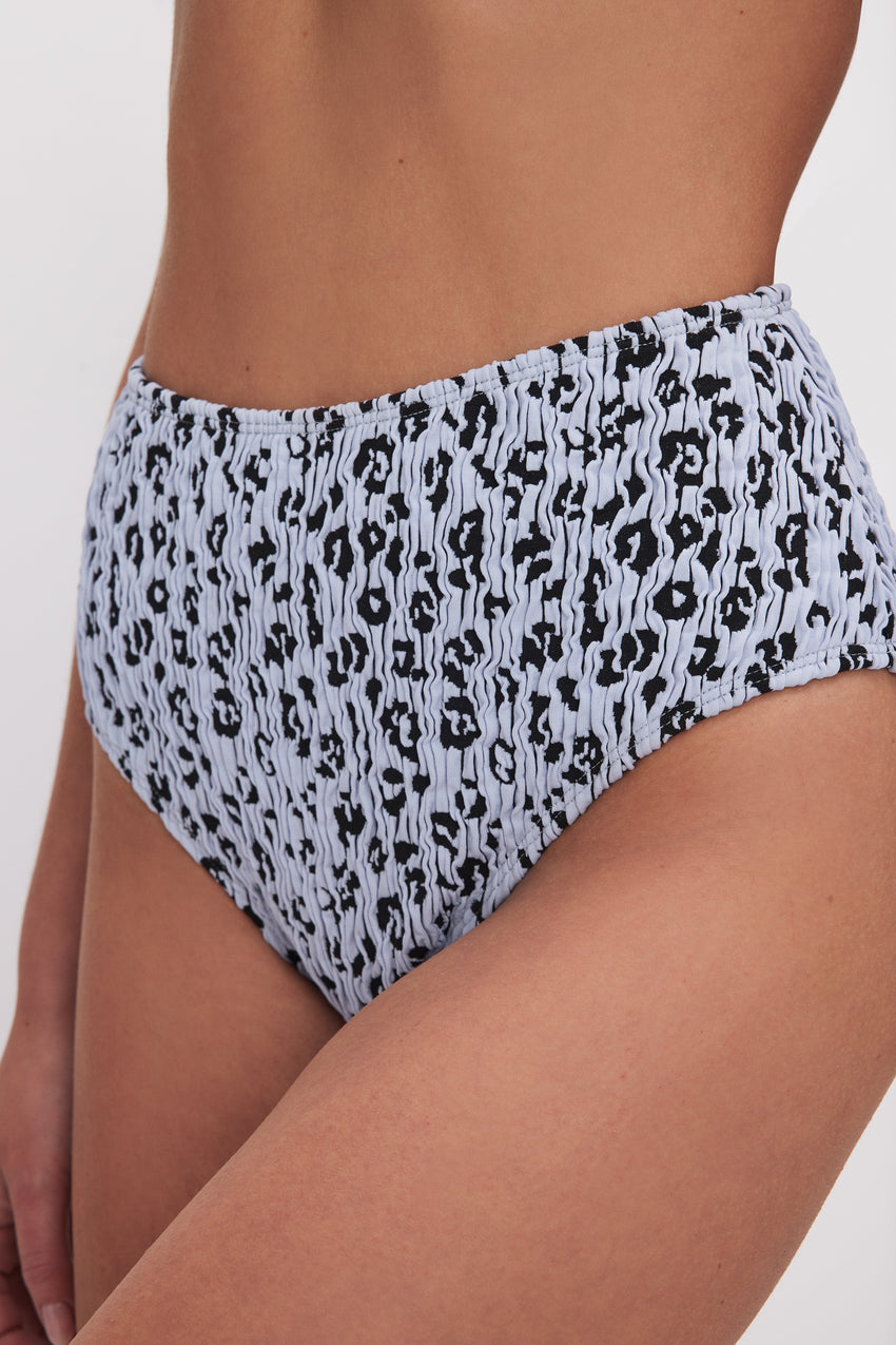 ALWAYS FITS BIKINI BRIEF | GLASS LEOPARD001 View 5 - model: Size 0 |